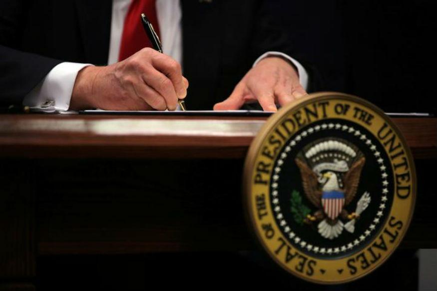 ವಲಸೆ ನಿಷೇಧ ಗ್ರೀನ್ ಕಾರ್ಡ್ ಹೊಂದಿರುವವರಿಗೂ ಅನ್ವಯ: ಆಂತರಿಕ ಭದ್ರತಾ ಇಲಾಖೆ ಸ್ಪಷ್ಟನೆ