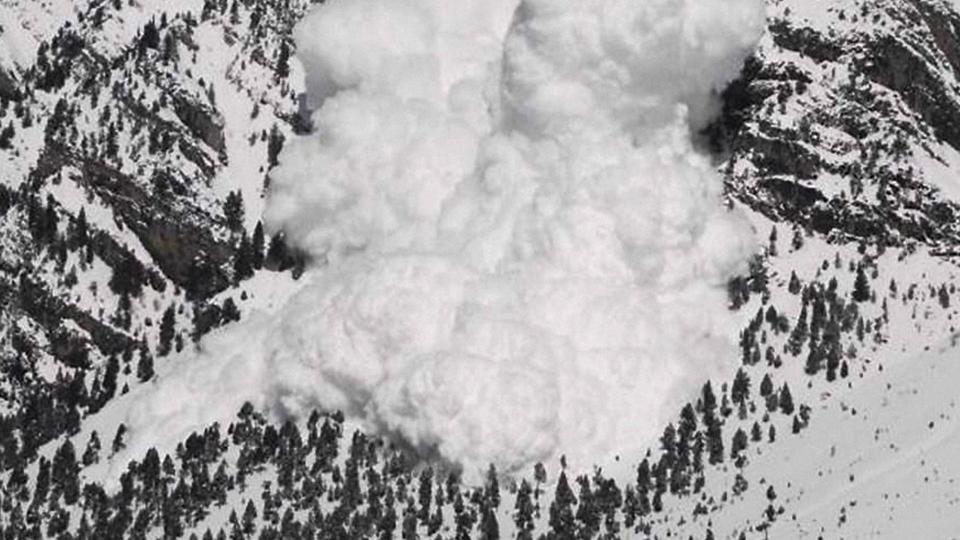 ಮಛ್ಲಿ ಹಿಮಪಾತದಿಂದ ರಕ್ಷಿಸಲ್ಪಟ್ಟಿದ್ದ ಐವರು ಯೋಧರ ಮೃತ್ಯು