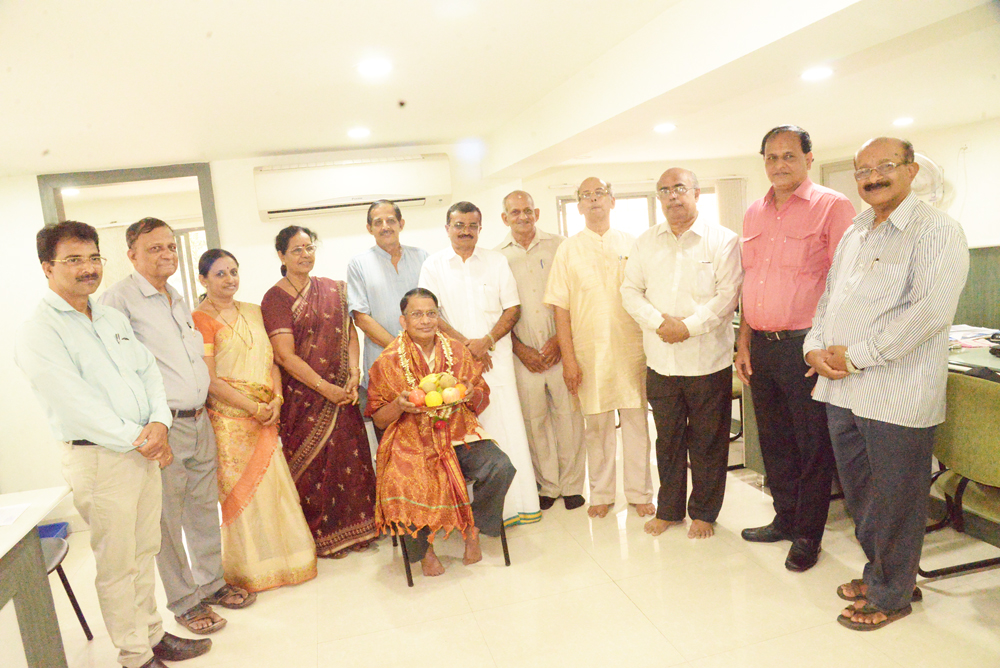 ಪಂಡಿತ್ ಉಪೇಂದ್ರ ಭಟ್‌ರಿಗೆ ಅಭಿನಂದನೆ