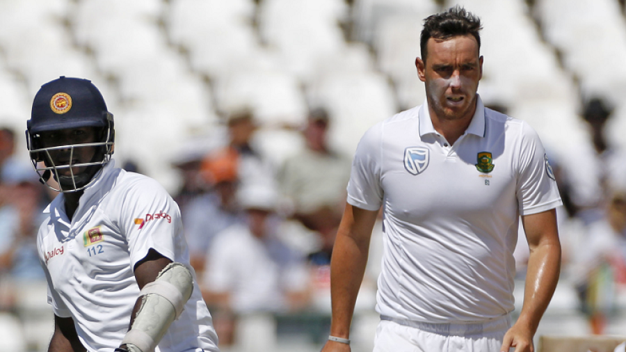 ಆಫ್ರಿಕ ಆಟಗಾರರಾದ ಅಬಾಟ್, ರೊಸ್ಸೌ ನಿವೃತ್ತಿ