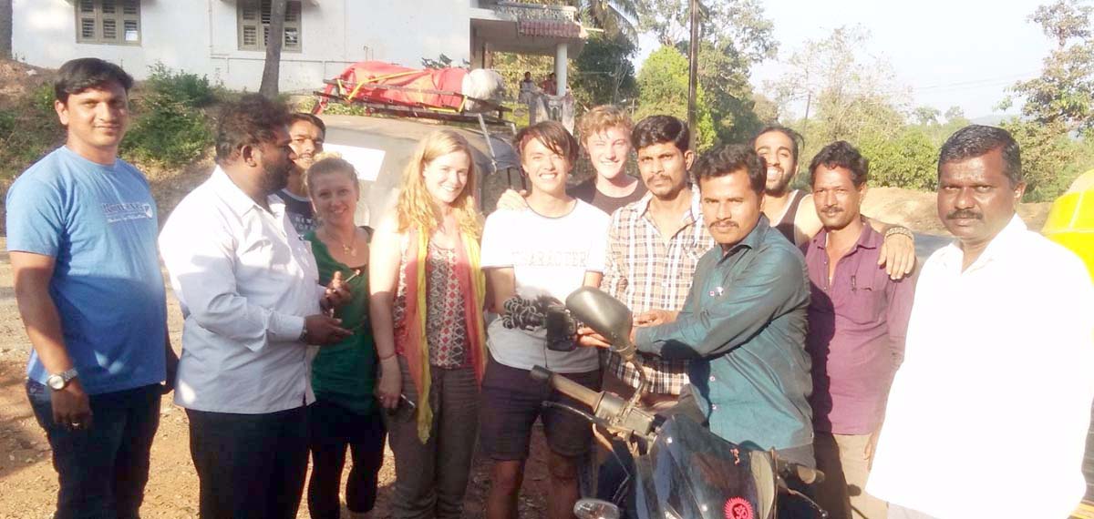 ವಿದೇಶಿಯರ ಕ್ಯಾಮರಾ ಕಳವು ಪ್ರಕರಣ