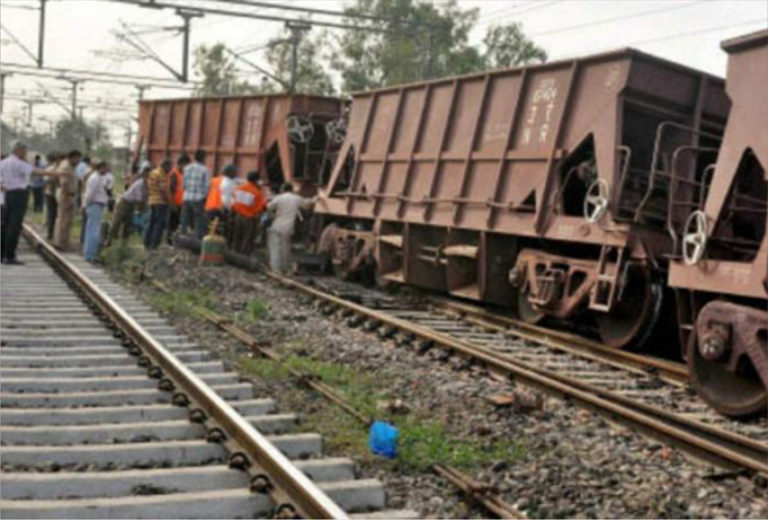 ಹಳಿ ತಪ್ಪಿದ ಗೂಡ್ಸ್‌ರೈಲು, ರೈಲು ಸಂಚಾರಕ್ಕೆ ಅಡಚಣೆ