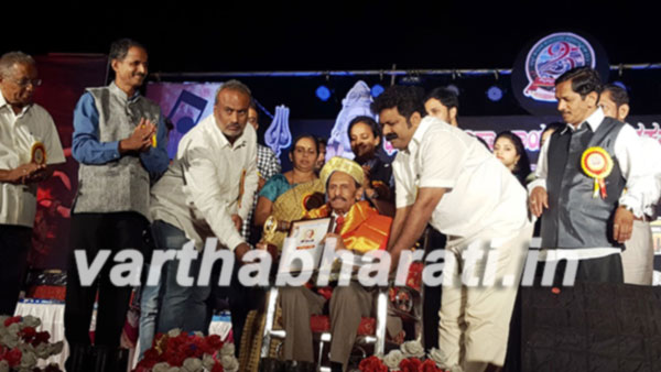 ಜನರ ಮನಸ್ಸುಗಳನ್ನು ಒಂದುಗೂಡಿಸುವ ಕಾರ್ಯ ಮಾಧ್ಯಮಗಳಿಂದಾಗಬೇಕು : ನಿಸಾರ್ ಆಹಮದ್