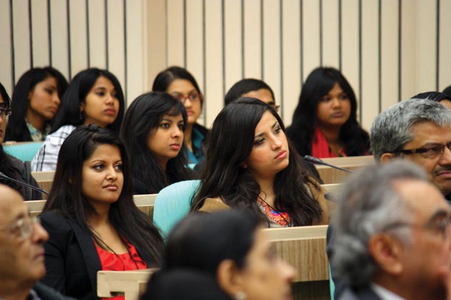 ಅನಿವಾಸಿ ಭಾರತೀಯರ ದೀರ್ಘ ಪ್ರಯಾಣ