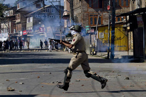 ಕಾಶ್ಮೀರ ಅಶಾಂತಿ: ಮೃತರ ಕುಟುಂಬಗಳಿಗೆ ಸರಕಾರದಿಂದ ಐದು ಲ.ರೂ.ಪರಿಹಾರ