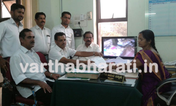 ವಾಹನ ಪಾರ್ಕಿಂಗ್ ವ್ಯವಸ್ಥೆಗೆ ವಕೀಲರ ಮನವಿ