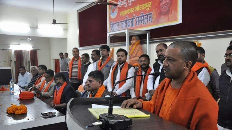 ಬಿಜೆಪಿ ಸಂಸದ ಯೋಗಿ ಆದಿತ್ಯನಾಥ್ ಡಬಲ್ ರೋಲ್ !