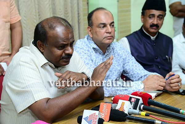 ಬಿಜೆಪಿ ಹೈ ಕಮಾಂಡಿಗೆ ಚೆಕ್ ಮೂಲಕ ಹಣ ಪಾವತಿಯಾಗುತ್ತದೆ : ಕುಮಾರ ಸ್ವಾಮಿ ಆರೋಪ