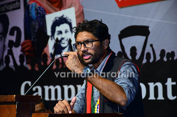 ದೇಶಕ್ಕೆ ಗುಜರಾತ್ ಮಾದರಿಯ ಬೇಡ;ಅಂಬೇಡ್ಕರರ ಸಂವಿಧಾನದ ಮಾದರಿಯ ಅಭಿವೃದ್ಧಿ ಬೇಕಾಗಿದೆ - ಜಿಗ್ನೇಶ್ ಮೆವಾನಿ