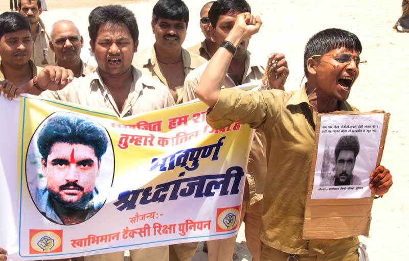 ಸರಬ್‌ಜಿತ್ ಕೊಲೆ ಪ್ರಕರಣದ ತನಿಖೆಯಲ್ಲಿ ಅಲ್ಪ ಪ್ರಗತಿ : ಪಾಕ್ ನ್ಯಾಯಾಧೀಶರ ಆಸಮಾಧಾನ