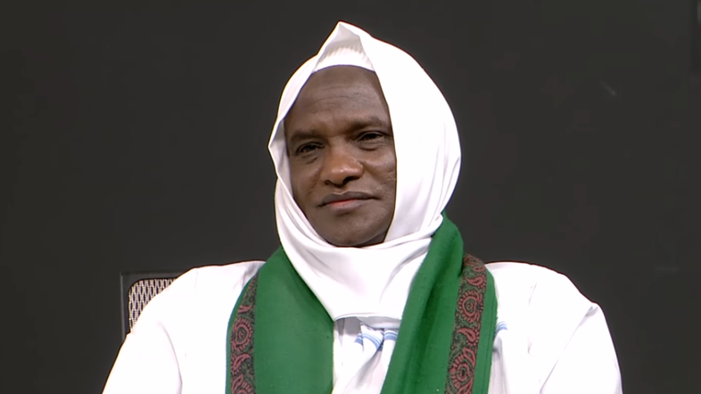 25 ವರ್ಷಗಳಿಂದ ಮಾತೇ ಆಡದ ಸೈಲೆಂಟ್ ಶೇಖ್  !