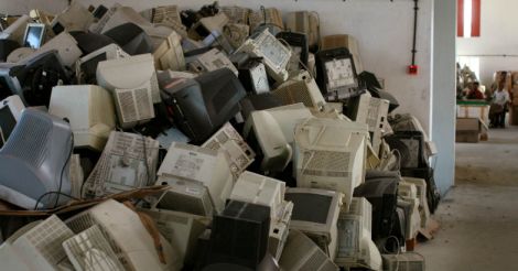 ವಿದೇಶಿ ಮಾಲಿನ್ಯ ದೇಶದೊಳಗೆ ವಿಲೇವಾರಿ: ಸುಪ್ರೀಂಕೋರ್ಟಿನಿಂದ ಕೇಂದ್ರಕ್ಕೆ ತರಾಟೆ