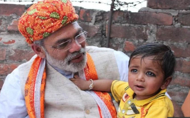 ಉತ್ತರ ಪ್ರದೇಶದಲ್ಲಿ ಬಿಜೆಪಿ ವಿರುದ್ಧ ಮೋದಿಯ ಛೋಟಾ ಭಾಯ್  ಯಿಂದ ನಾಮಪತ್ರ !