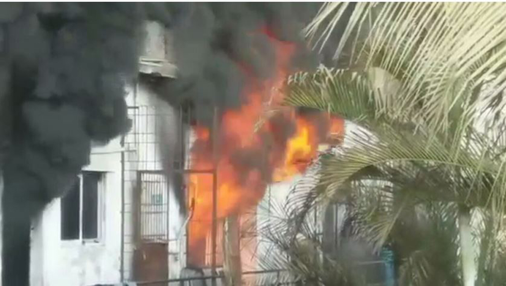 ಪ್ಲಾಸ್ಟಿಕ್ ಗೋದಾಮಿಗೆ ಬೆಂಕಿ: ನಾಲ್ವರು ಸಜೀವ ದಹನ