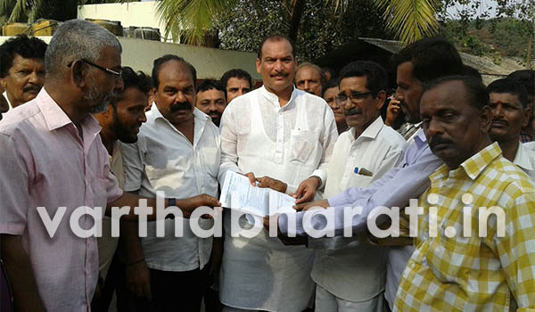 ಬೇಡಿಕೆ ಈಡೇರಿಸಲು ಬೀದಿ-ಬದಿ ವ್ಯಾಪಾರಸ್ಥರಿಂದ ಮುಖ್ಯ ಸಚೇತಕ ಐವನ್ ಡಿ’ಸೋಝಾರಿಗೆ ಮನವಿ