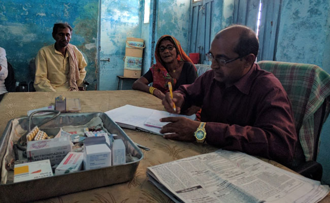 ಈ ಪ್ರಾಥಮಿಕ ಆರೋಗ್ಯ ಕೇಂದ್ರದಲ್ಲಿ ವೈದ್ಯನಾಗಿರುವ ಫಾರ್ಮಸಿಸ್ಟ್ !