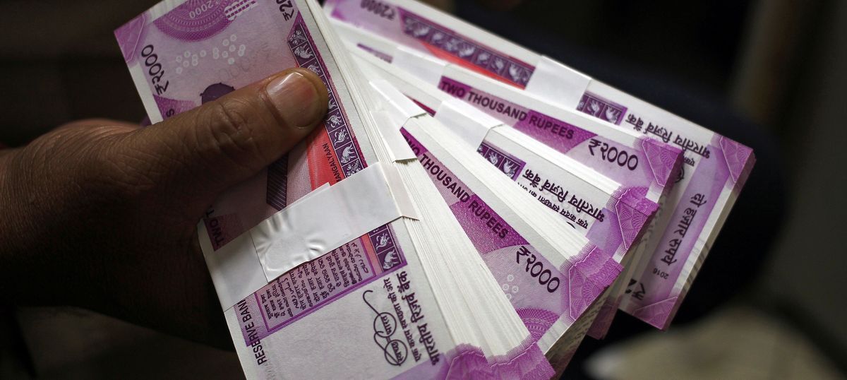 ಈಗ ಉ.ಪ್ರದೇಶದ ಎಸ್‌ಬಿಐ ಎಟಿಎಮ್‌ನಲ್ಲಿ 2,000 ರೂ.ಗಳ ನಕಲಿ ನೋಟುಗಳು ....!