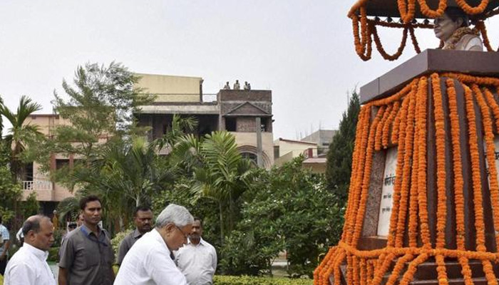 ಹುಟ್ಟುಹಬ್ಬದಂದು ದಿವಂಗತ ಪತ್ನಿಗೆ ನಿತೀಶ ಕುಮಾರ್ ಗೌರವಾರ್ಪಣೆ