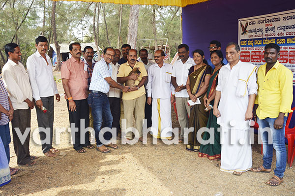 ಗುತ್ತಕಾಡು: ಉಚಿತ ಹುಚ್ಚು ನಾಯಿ ನಿರೋಧಕ ಲಸಿಕಾ ಕಾರ್ಯಕ್ರಮ