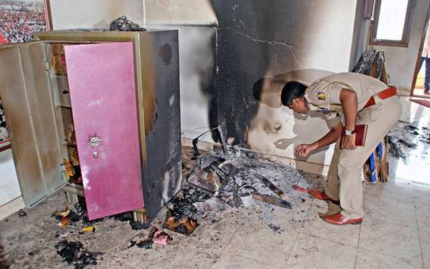 ಸಿಪಿಎಂ ಕಚೇರಿಗೆ  ಬೆಂಕಿ ಪ್ರಕರಣ: ಮೂವರು ಆರೋಪಿಗಳ ಬಂಧನ