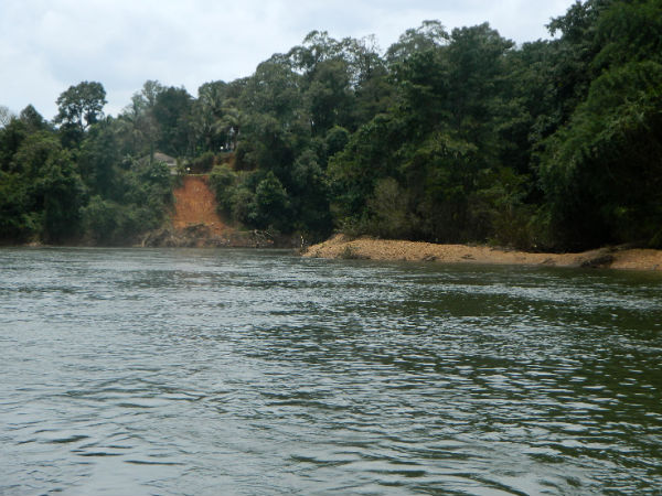 ಕೊಲ್ಲೂರು: ಹೊಳೆಗೆ ಹಾರಿ ಆತ್ಮಹತ್ಯೆ