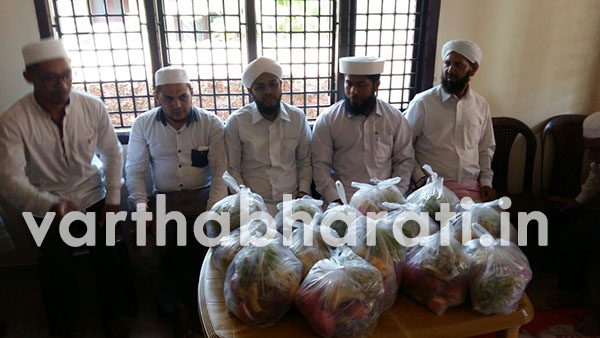 ಉಳ್ಳಾಲ: ಎಸ್ಸೆಸ್ಸೆಫ್ ಮುಕ್ಕಚ್ಚೇರಿ ಶಾಖೆಯ ದಶ ವಾರ್ಷಿಕ ಸಂಭ್ರಮದ ಅಂಗವಾಗಿ ಹಣ್ಣು ಹಂಪಲು ವಿತರಣೆ