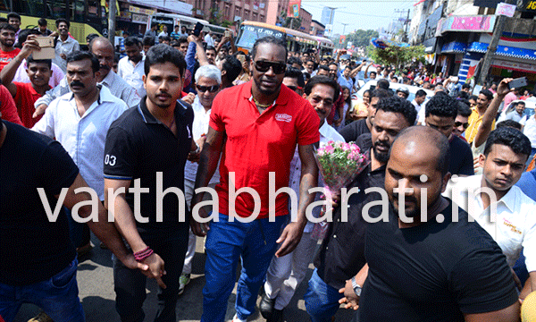 ಮಂಗಳೂರಿನಲ್ಲಿ ವಿಂಡೀಸ್‌ನ ಸ್ಟಾರ್ ಕ್ರಿಕೆಟರ್ ಕ್ರಿಸ್ ಗೇಲ್!