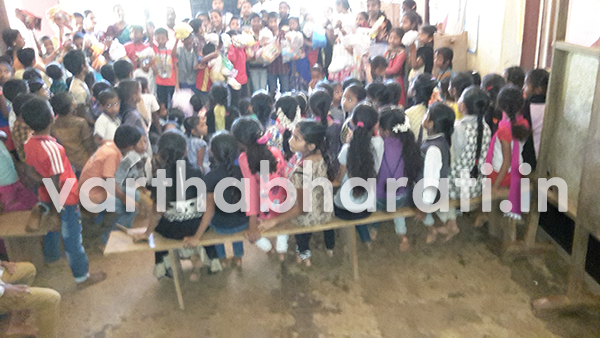 ಭಾರತೀ ಶಾಲಾ ಮಕ್ಕಳಿಂದ ಸ್ವಚ್ಛ ಮನೆ ಸಂಕಲ್ಪ