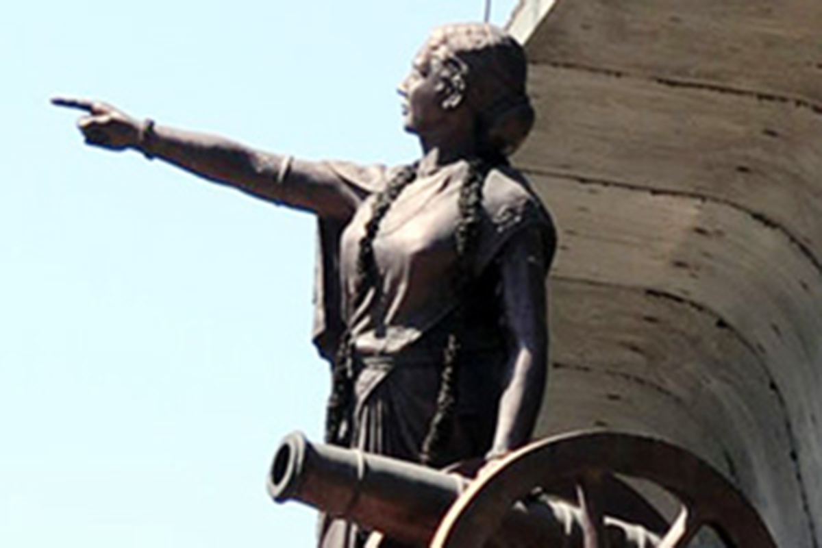 ಮಹಿಳಾ ಸ್ವಾಭಿಮಾನವನ್ನು ಹರಾಜು ಹಾಕಿದ ಅಬ್ಬಕ್ಕ ಉತ್ಸವ