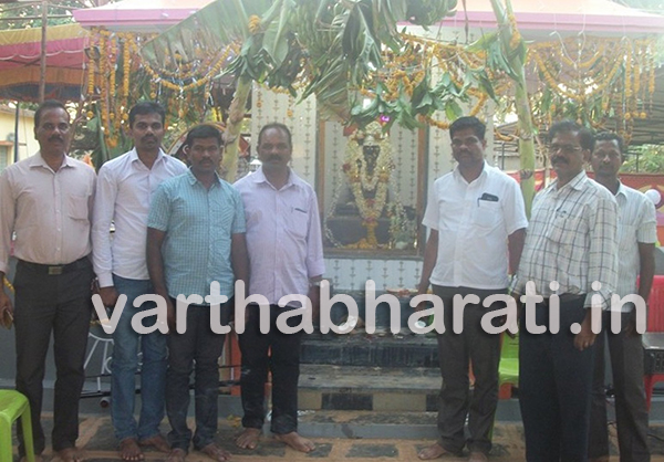 ಮುಂಡಗೋಡ : ಶ್ರೀ ಆಜಂನೇಯ ಮತ್ತು ಶ್ರೀಚೌಡೇಶ್ವರಿ ಮೂರ್ತಿ ಪ್ರತಿಷ್ಠಾಪನೆ