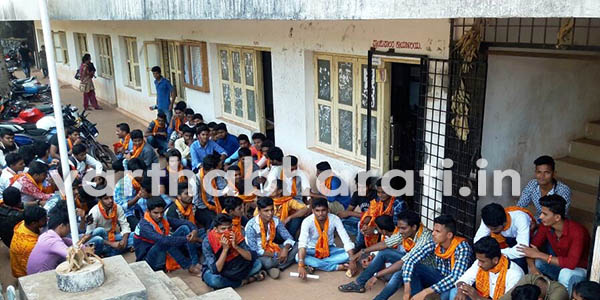 ಕೇಸರಿ ಶಾಲು ಧರಿಸದ ವಿದ್ಯಾರ್ಥಿಯ ಮೇಲೆ ಹಲ್ಲೆ; ನಾಲ್ವರು ಸಂಘಪರಿವಾರ ಬೆಂಬಲಿತ ವಿದ್ಯಾರ್ಥಿಗಳ ವಿರುದ್ಧ ಪ್ರಕರಣ ದಾಖಲು