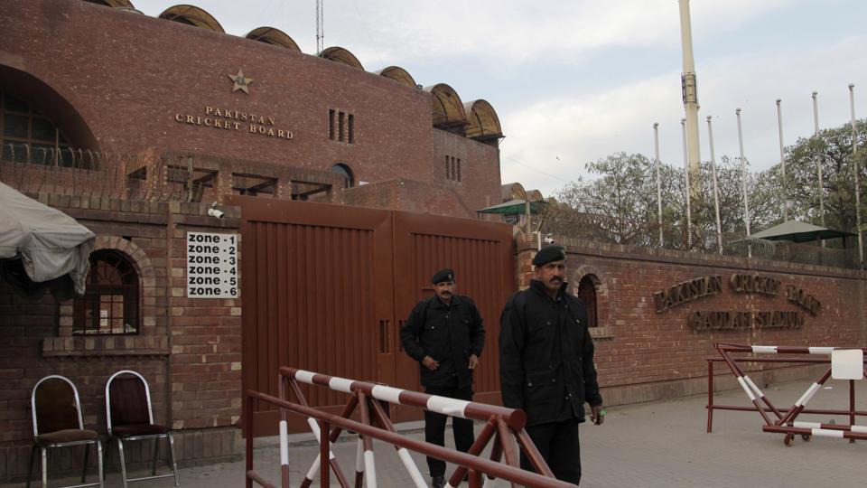 ಲಾಹೋರ್‌ನಲ್ಲಿ ಕ್ರಿಕೆಟ್ ಆಡಲು ಇಂಗ್ಲೆಂಡ್ ಆಟಗಾರರು ಹಿಂದೇಟು