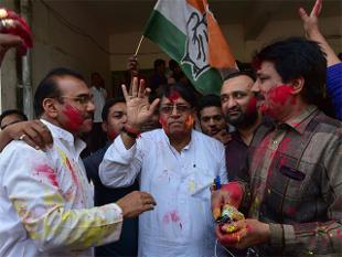 ಗೋವಾದಲ್ಲಿ ತ್ರಿಶಂಕು ವಿಧಾನಸಭೆ : ಅಧಿಕಾರಕ್ಕಾಗಿ ಕಾಂಗ್ರೆಸ್ ಮತ್ತು ಬಿಜೆಪಿ ನಡುವೆ ಮೇಲಾಟ