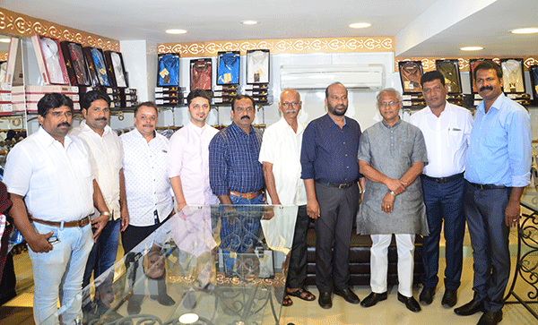 ‘ಇ-ಮೆನ್ ಎಕ್ಸ್‌ಕ್ಲ್ಲೂಸಿವ್’ ಮತ್ತು ‘ಐಸ್ ಫ್ಯಾಕ್ಟರಿ’ ಶುಭಾರಂಭ