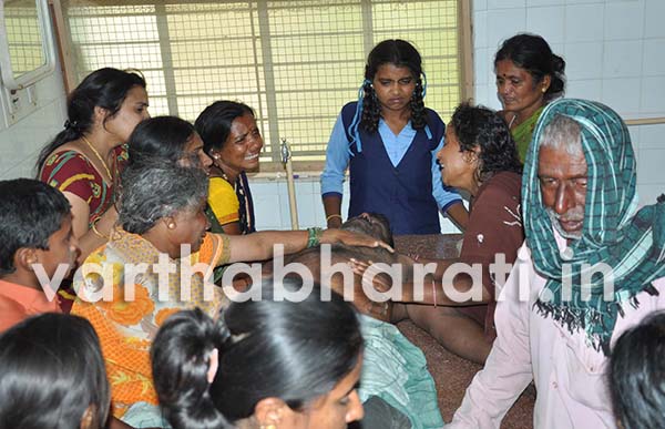 ಮಂಡ್ಯ: ಟ್ರ್ಯಾಕ್ಟರ್ ಹಳ್ಳಕ್ಕೆ ಬಿದ್ದು ಇಬ್ಬರು ಕಾರ್ಮಿಕರ ಸಾವು