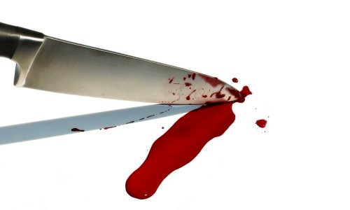 ಸುಪರ್ ಮಾರ್ಕೆಟ್‌ಗೆ ನುಗ್ಗಿ 3ಲಕ್ಷ ರೂ. ಸುಲಿಗೆ: ಸುಪರ್‌ವೈಸರ್‌ಗೆ ಕತ್ತಿಯಿಂದ ಹಲ್ಲೆ