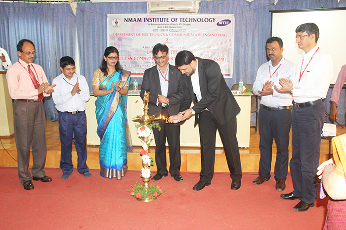 ನಿಟ್ಟೆಯಲ್ಲಿ ವೈರ್‌ಲೆಸ್ ಕಮ್ಯುನಿಕೇಶನ್ ಕಾನರೆನ್ಸ್