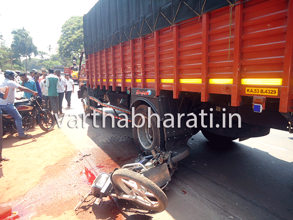 ಉಪ್ಪಿನಂಗಡಿಯಲ್ಲಿ ರಸ್ತೆ ಅಪಘಾತ: ಬೈಕ್ ಸವಾರ ಗಂಭೀರ