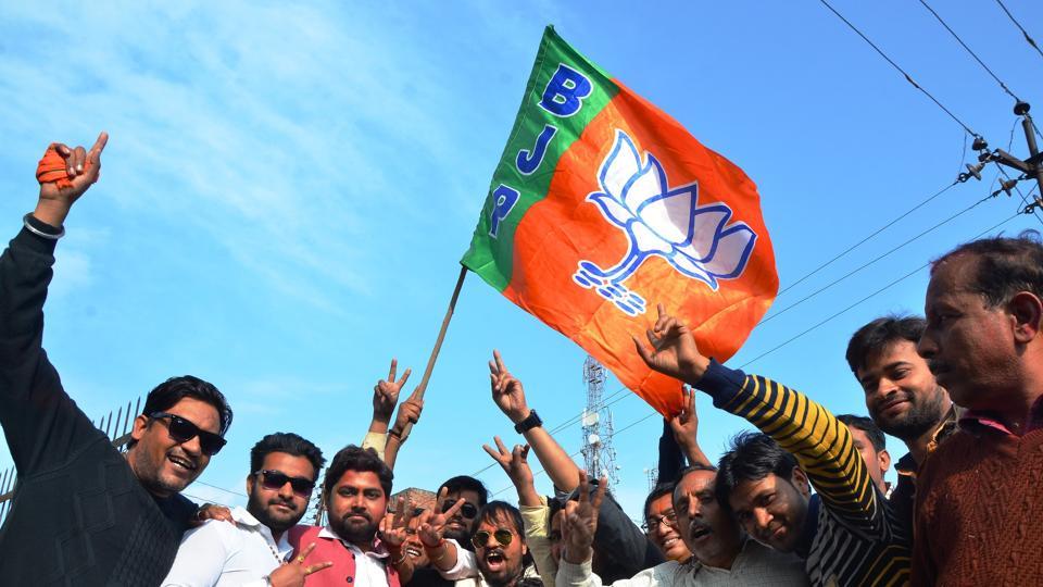 ಉತ್ತರಪ್ರದೇಶದ ಮುಖ್ಯಮಂತ್ರಿ ಪಟ್ಟ ಯಾರಿಗೆ?