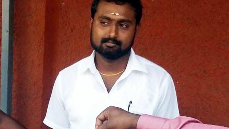 ಜಯಲಲಿತಾ ‘ಪುತ್ರ’ನಿಗೆ ನ್ಯಾಯಲಯದಿಂದ ಎಚ್ಚರಿಕೆ