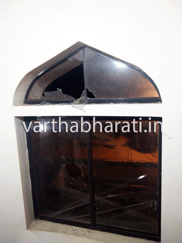 ತೊಕ್ಕೊಟ್ಟು ಮಸೀದಿಗೆ ಕಲ್ಲೆಸೆತ: ಸಾರ್ವಜನಿಕರ ಕೈಗೆ ಸಿಕ್ಕಿಬಿದ್ದ ಆರೋಪಿ