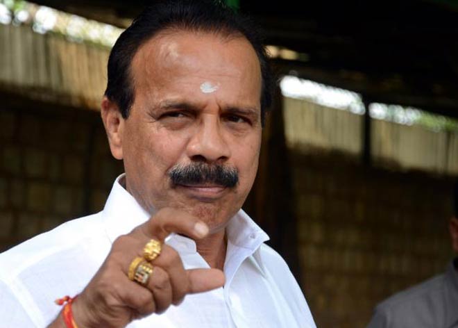 ಐಟಿ ದಾಳಿ ವಿಚಾರ: ಸಿಎಂ ಹೇಳಿಕೆಗೆ ಡಿವಿ ತಿರುಗೇಟು