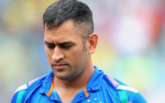 ಧೋನಿಯ ಮೂರು ಮೊಬೈಲ್ ಎಗರಿಸಿದ ಕಳ್ಳರು!