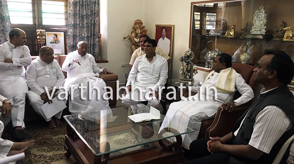 ಖರ್ಗೆ ನೇತೃತ್ವದ ಶಾಸಕರ ನಿಯೋಗದಿಂದ ಸಿಎಂ ಭೇಟಿ