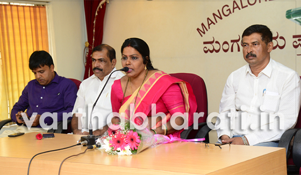 ಶೀಘ್ರವೇ ಆಸ್ತಿ ತೆರಿಗೆ, ನೀರಿನ ಶುಲ್ಕ ಆನ್‌ಲೈನ್ ಪಾವತಿ: ಮೇಯರ್