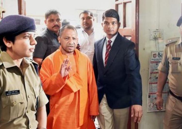 ಉ.ಪ್ರ: 100ಕ್ಕೂ ಹೆಚ್ಚು ಪೊಲೀಸರ ಅಮಾನತು