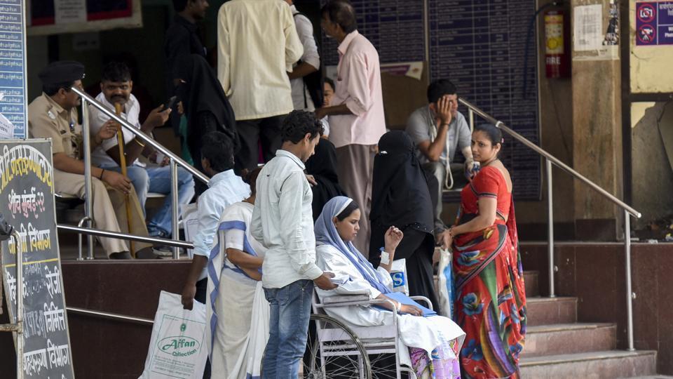 ಮುಂಬೈನಲ್ಲಿ ಮುಂದುವರಿದ ವೈದ್ಯರ ಮುಷ್ಕರ, ರೋಗಿಗಳ ಪರದಾಟ