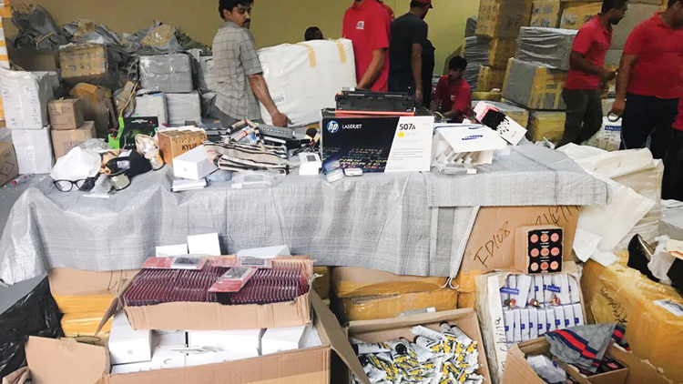 ಯುಎಇ: ಪ್ರಮುಖ ಬ್ರಾಂಡ್‌ಗಳ 10 ಲಕ್ಷ ನಕಲಿ ಉತ್ಪನ್ನಗಳ ವಶ