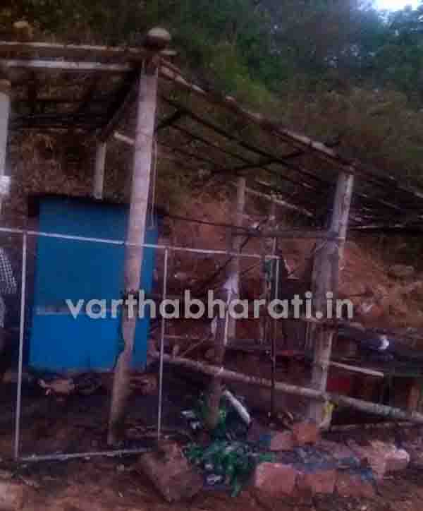 ಮಿತ್ತಕೋಡಿ: ಗೂಡಂಗಡಿಗೆ ದುಷ್ಕರ್ಮಿಗಳಿಂದ ಬೆಂಕಿ