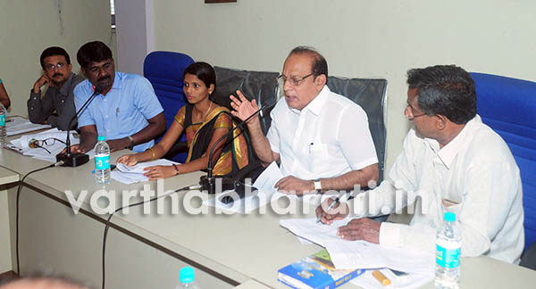 ನಿಗದಿತ ಸಮಯಕ್ಕೆ ಪೂರ್ಣಗೊಳ್ಳದ ಕಾಮಗಾರಿ: ಸೊರಕೆ ಅಸಮಾಧಾನ